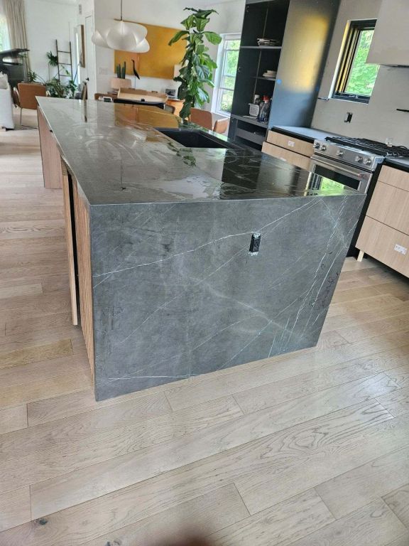 StoneLux Custom Countertops Chicago Metro